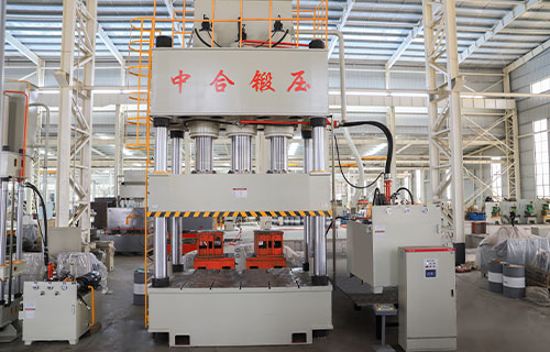 滕州大型液壓機(jī)生產(chǎn)廠(chǎng)家-15000噸四柱液壓機(jī)定制
